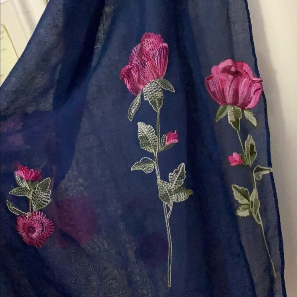 NWOT navy floral fashion scarf